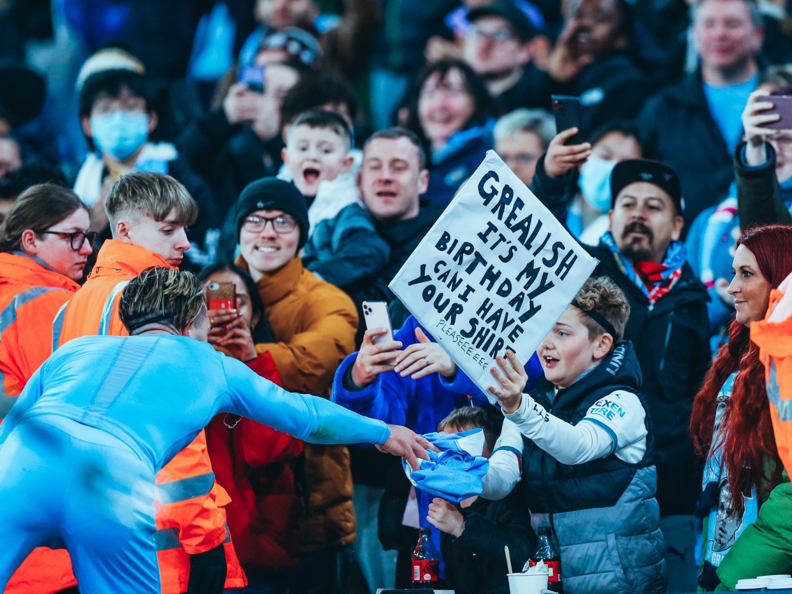 居市场正以 居市场正以